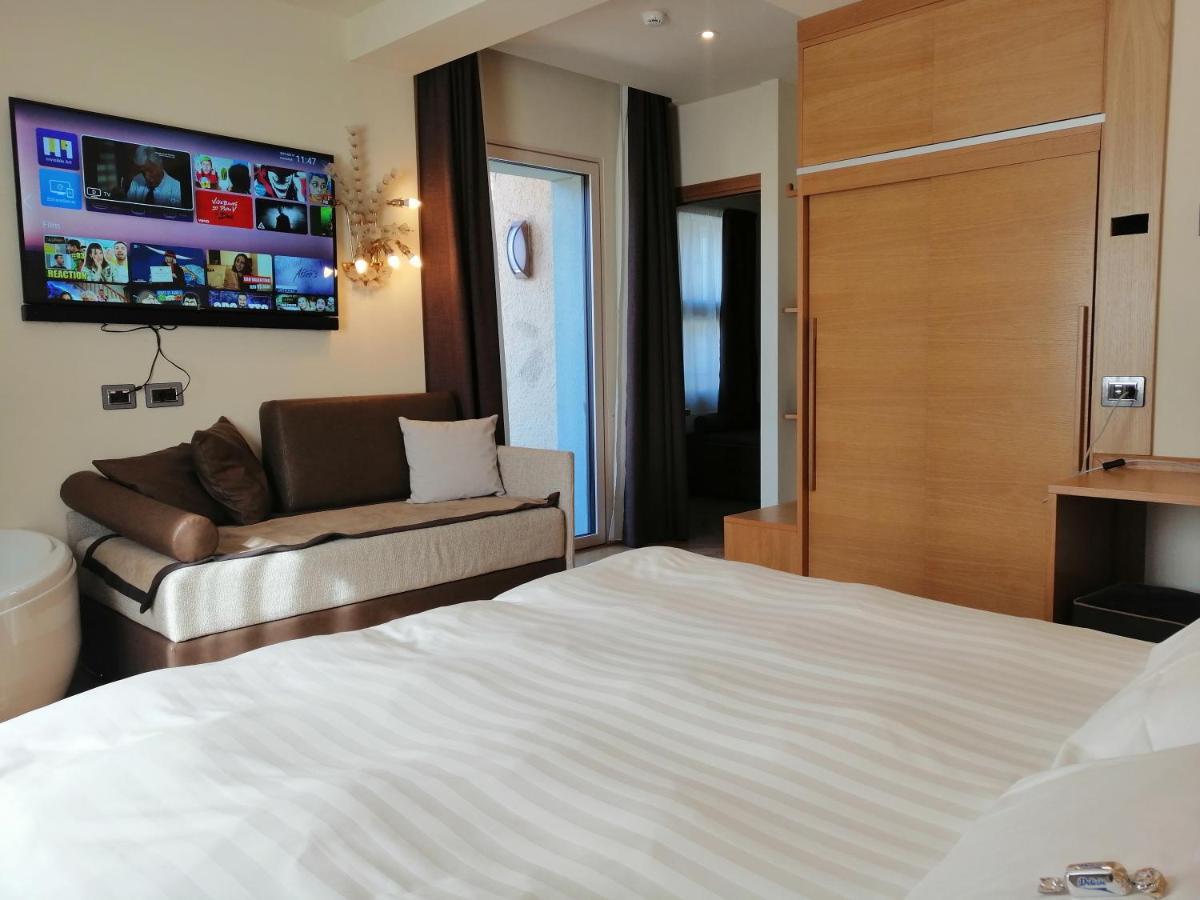 Hotel Firenze Fanano Buitenkant foto