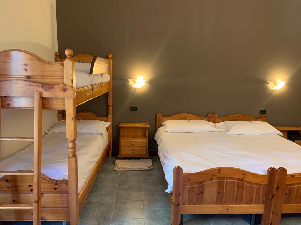 Hotel Firenze Fanano Buitenkant foto