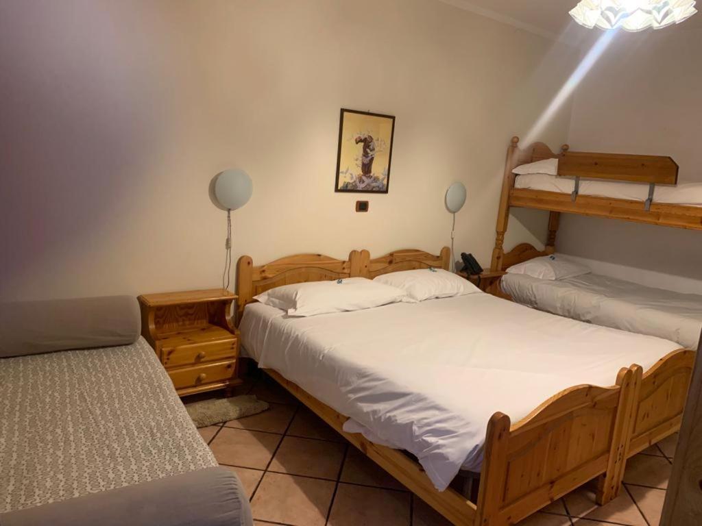 Hotel Firenze Fanano Buitenkant foto