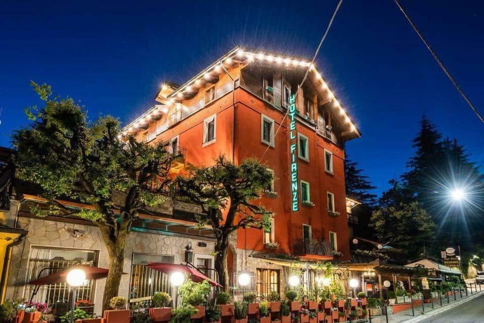 Hotel Firenze Fanano Buitenkant foto